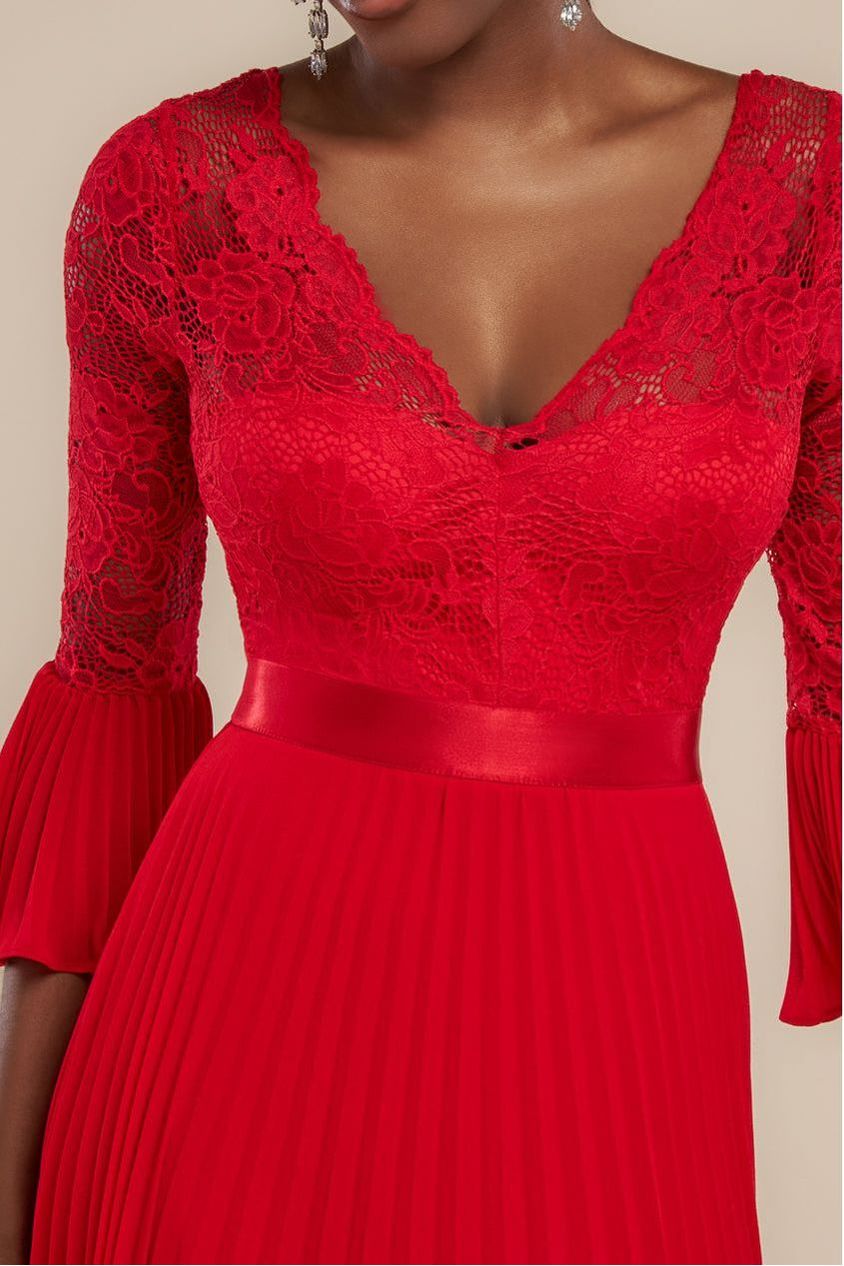 Goddiva Scalloped Lace Bodice Pleated Chiffon A Line Maxi Dress - Red