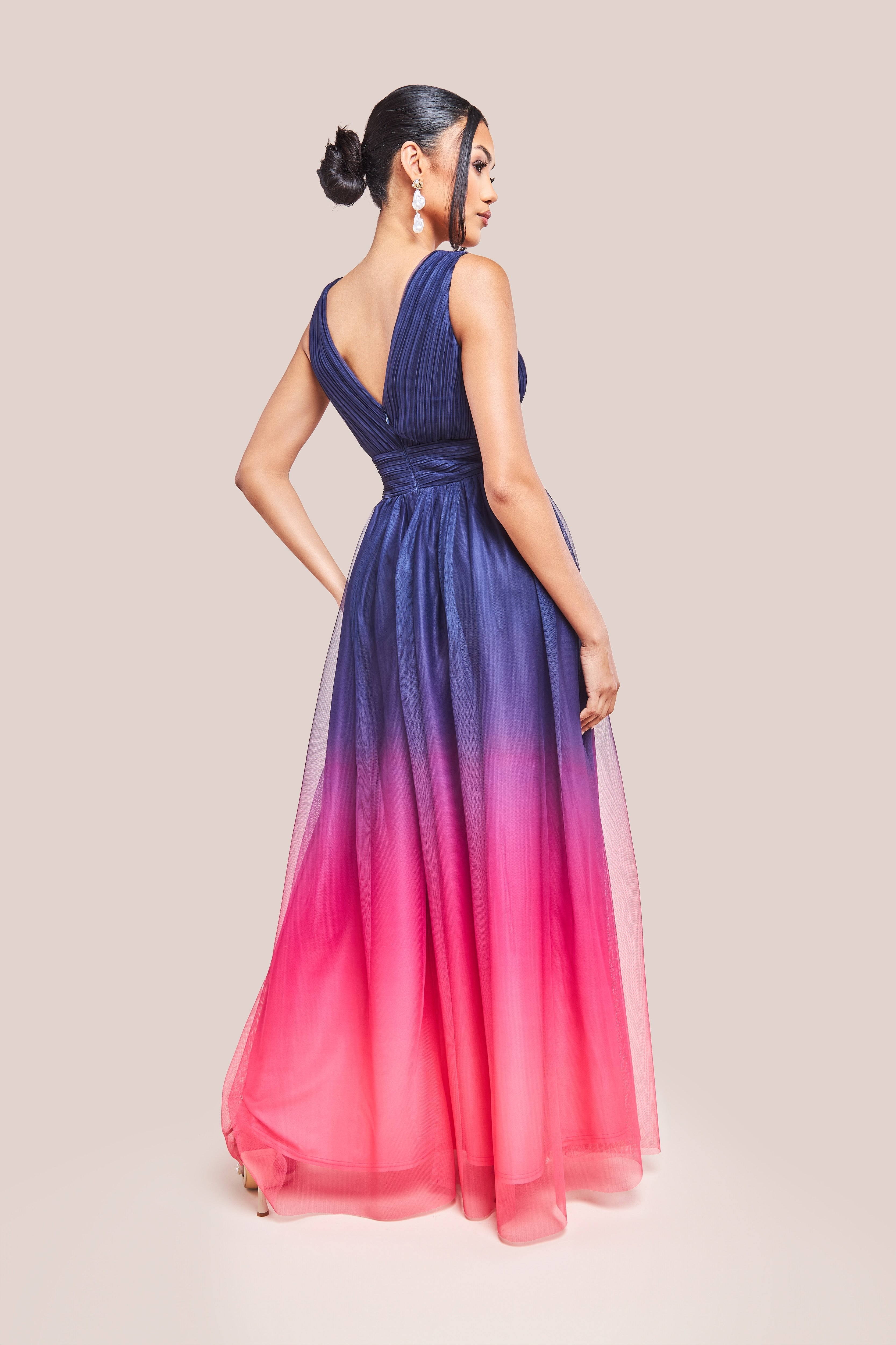 Goddiva Sleeveless Ombre Pleated A-Line Maxi Dress - Pink Ombre